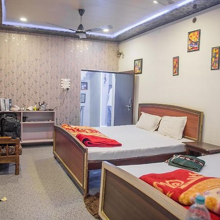 Kanha Paying Guest House Varanasi Exterior foto