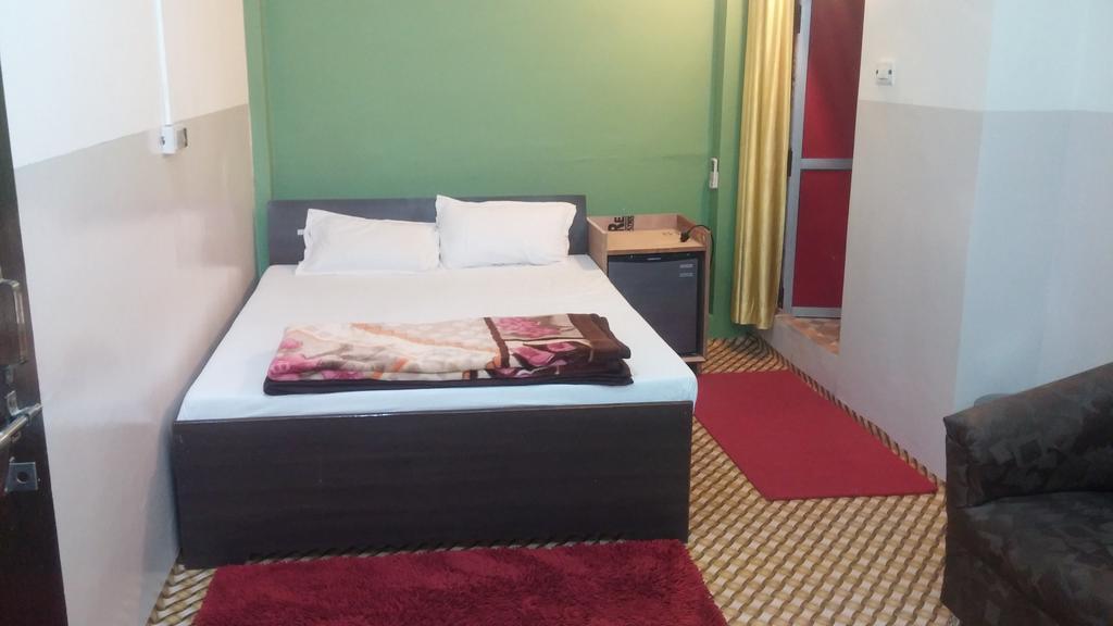 Kanha Paying Guest House Varanasi Exterior foto