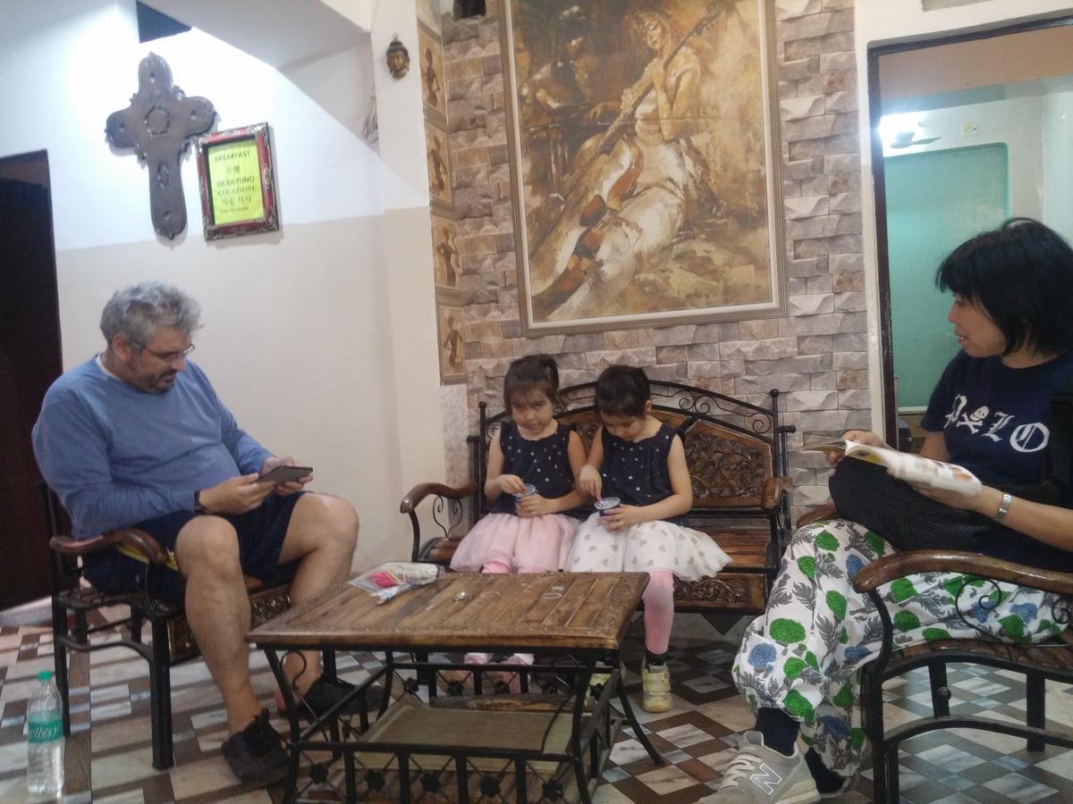 Kanha Paying Guest House Varanasi Exterior foto