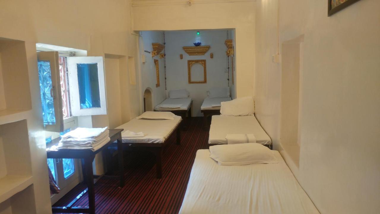 Kanha Paying Guest House Varanasi Exterior foto