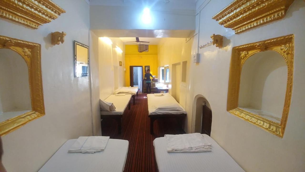Kanha Paying Guest House Varanasi Exterior foto