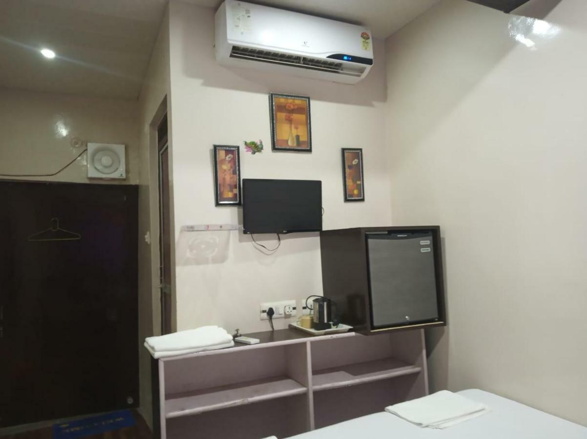 Kanha Paying Guest House Varanasi Exterior foto