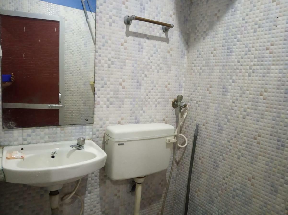 Kanha Paying Guest House Varanasi Exterior foto